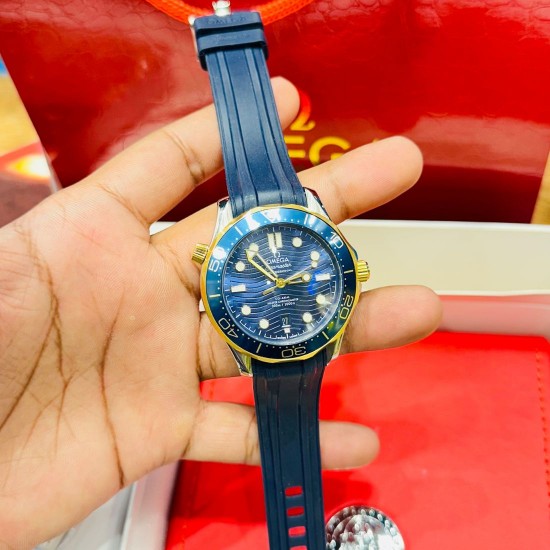 OMEGA SEAMASTER DIVER 300M, 42 MM, STEEL, YELLOW GOLD ON RUBBER STRAP