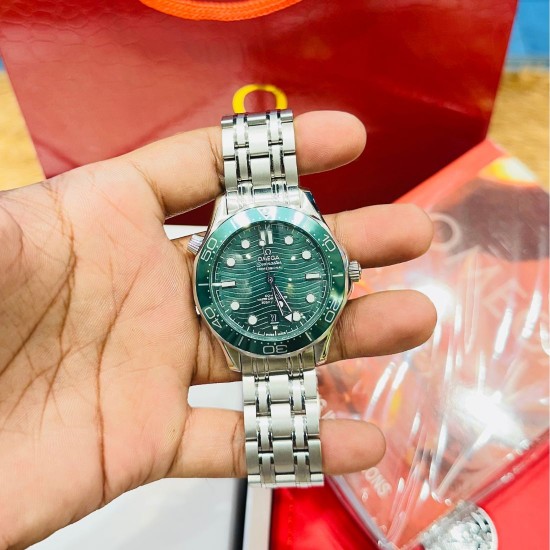 OMEGA SEAMASTER DIVER 300M CO‑AXIAL MASTER CHRONOMETER 42 MM, GREEN
